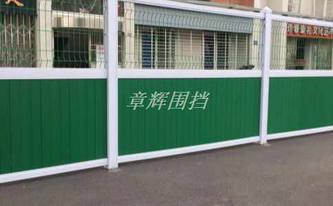 简易围挡通常使用哪些材料和制作方法？