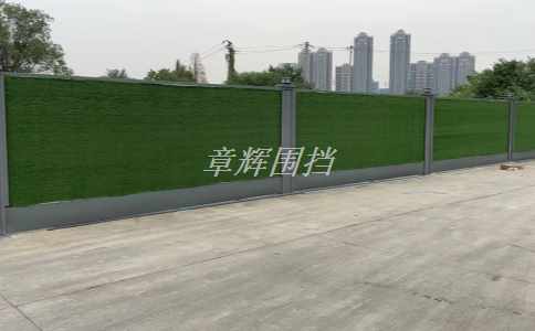 如何提高pvc围挡的抗老化性能？